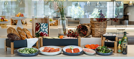 Hotel Dining at Full Occupancy: Maintaining Flow, Quality and Experience